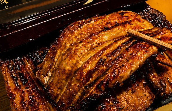 名物 高尾山盛り（うなぎ2匹）